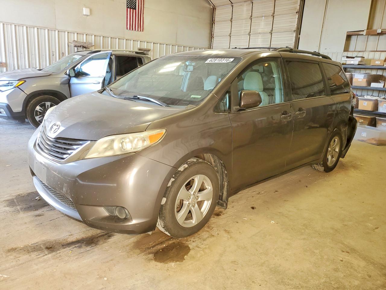 2014 Toyota Sienna LE, VIN 5TDKK3DCXES484028 — Rear end