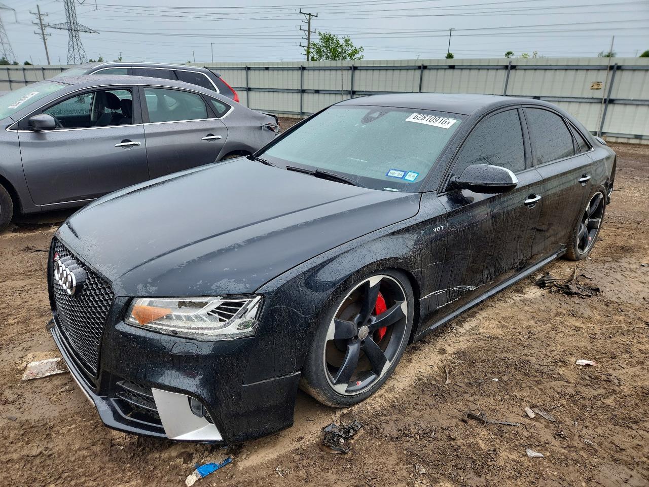 2015 Audi S8, VIN WAUK2AFD5FN015248 — Rear end
