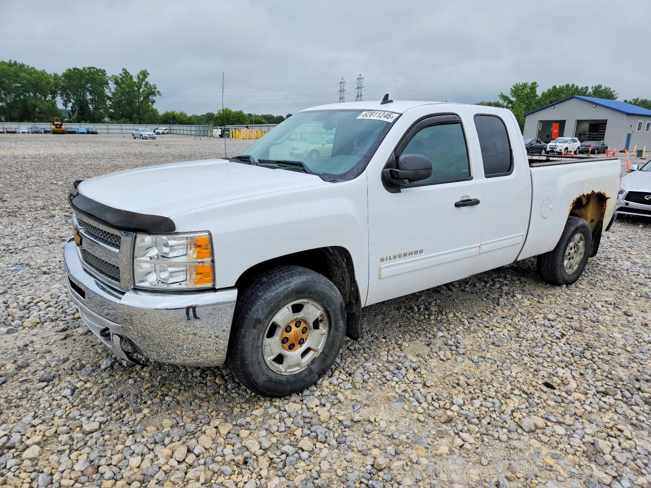 2013 Chevrolet Silverado 1500 LT, VIN 1GCRKSE76DZ151736 — Undercarriage