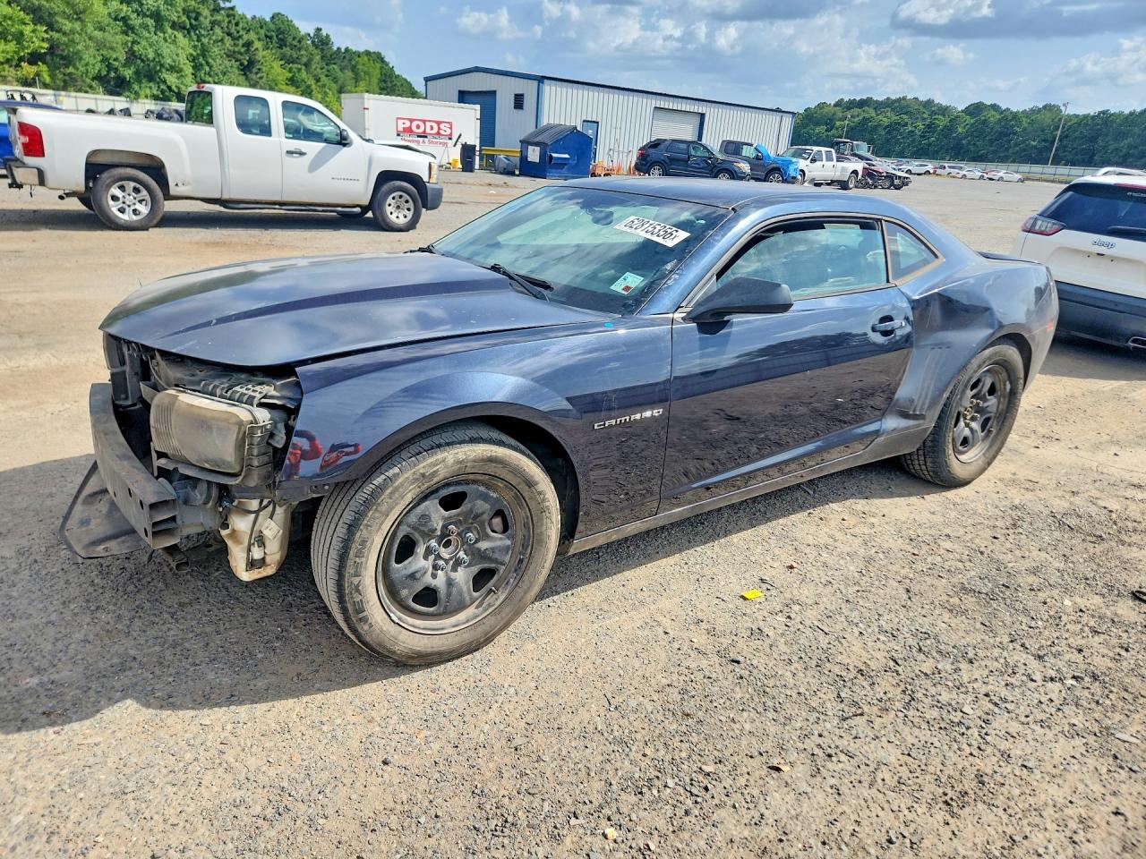 2013 Chevrolet Camaro LS, VIN 2G1FA1E33D9208961 — Front end