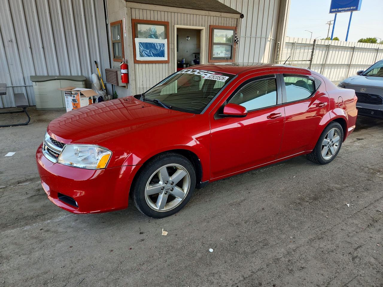 2011 Dodge Avenger Lux, VIN 1B3BD2FG2BN573888 — Front end