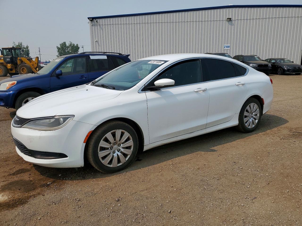 2015 Chrysler 200 LX, VIN 1C3CCCFB6FN667055 — Front end