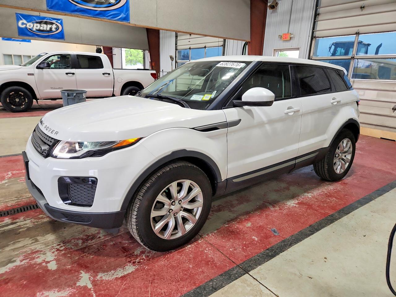 2019 Land Rover Range Rover Evoque SE, VIN SALVP2RX2KH340793 — Minor dents and scratches