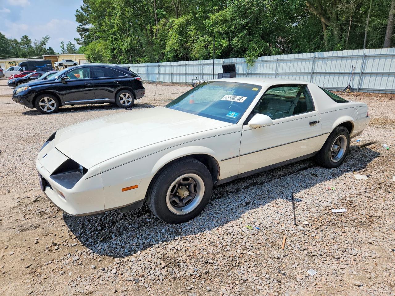 1987 Chevrolet Camaro IROC Z, VIN 1G1FP21S5HN163140 — Мелкие вмятины и царапины