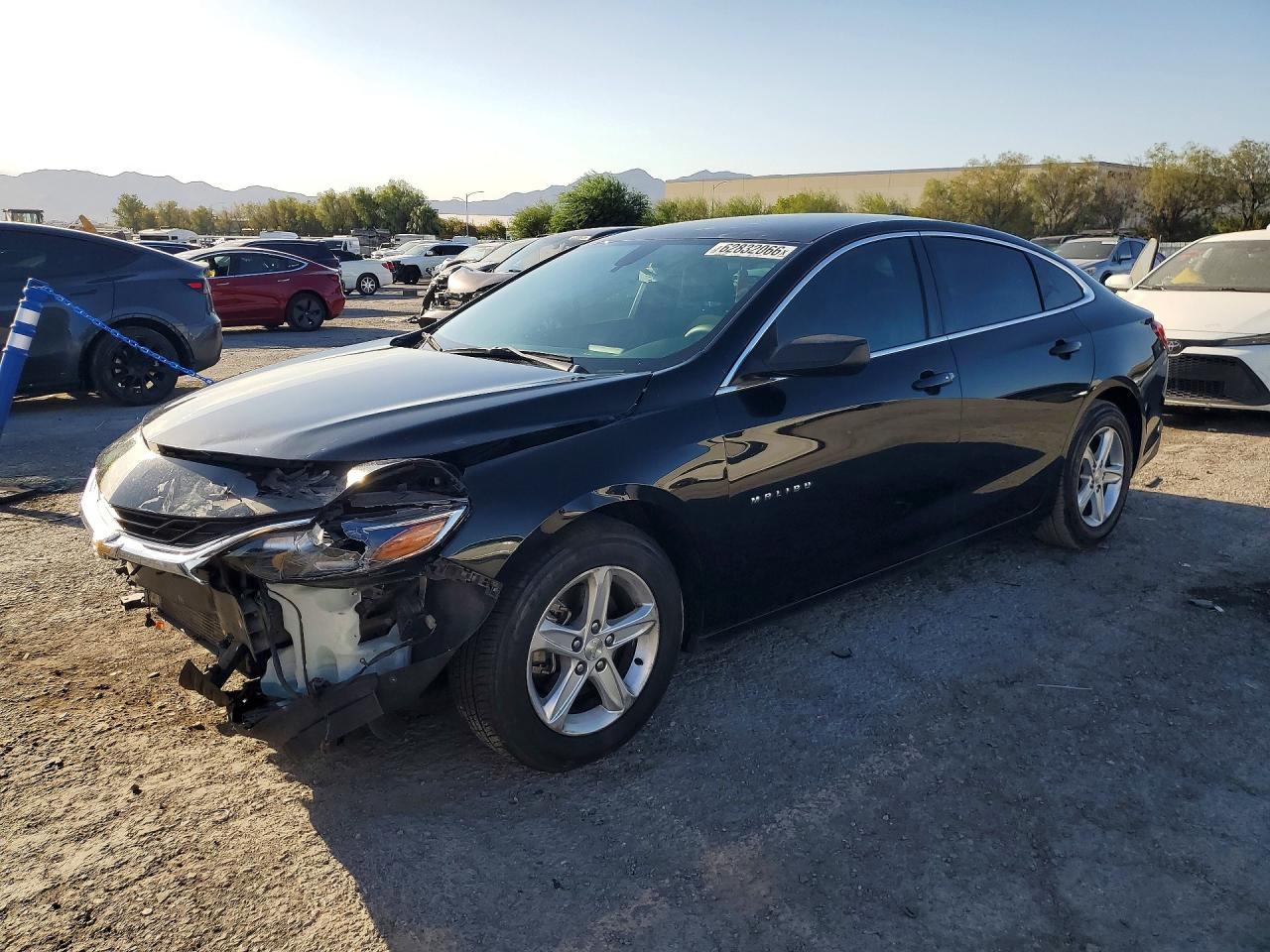 2019 Chevrolet Malibu LS, VIN 1G1ZB5ST9KF200132 — Перед