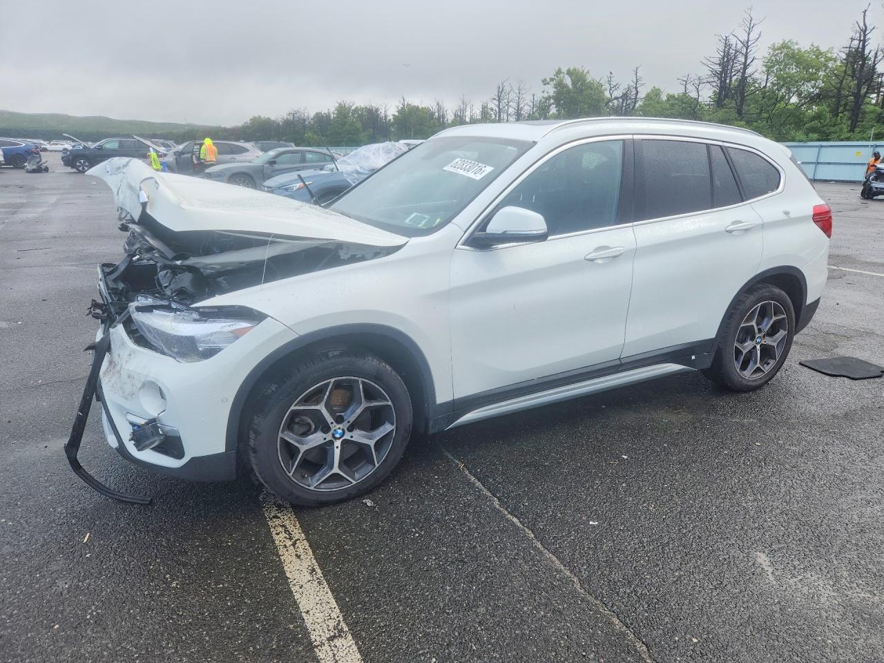 2018 BMW X1 xDrive28i, VIN WBXHT3C30J5L30326 — Front end