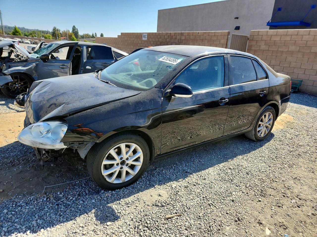 2010 Volkswagen Jetta Limited Edition, VIN 3VWAX7AJ0AM113118 — Front end