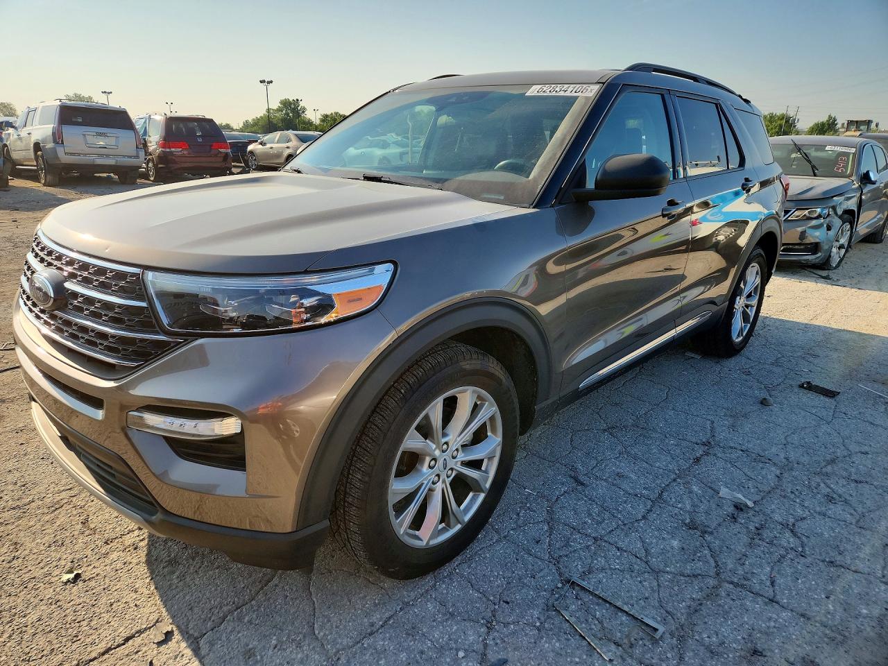 2021 Ford Explorer XLT, VIN 1FMSK8DH4MGA80235 — Front end