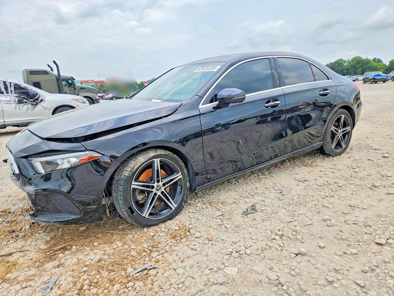 2019 Mercedes-Benz A 220, VIN WDD3G4FB4KW028219 — Front end