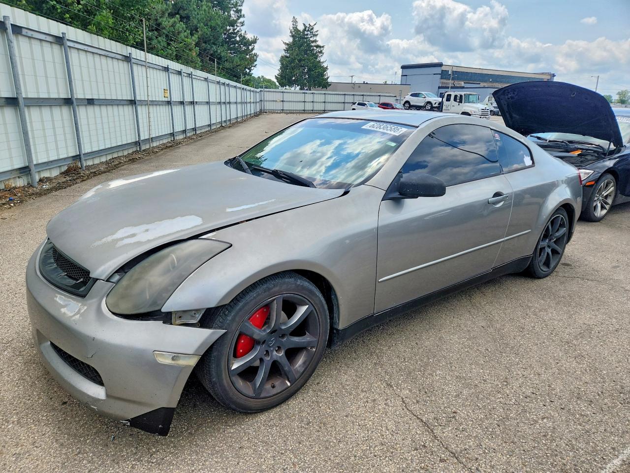2004 Infiniti G35 w/Leather, VIN JNKCV54E74M813219 — Front end