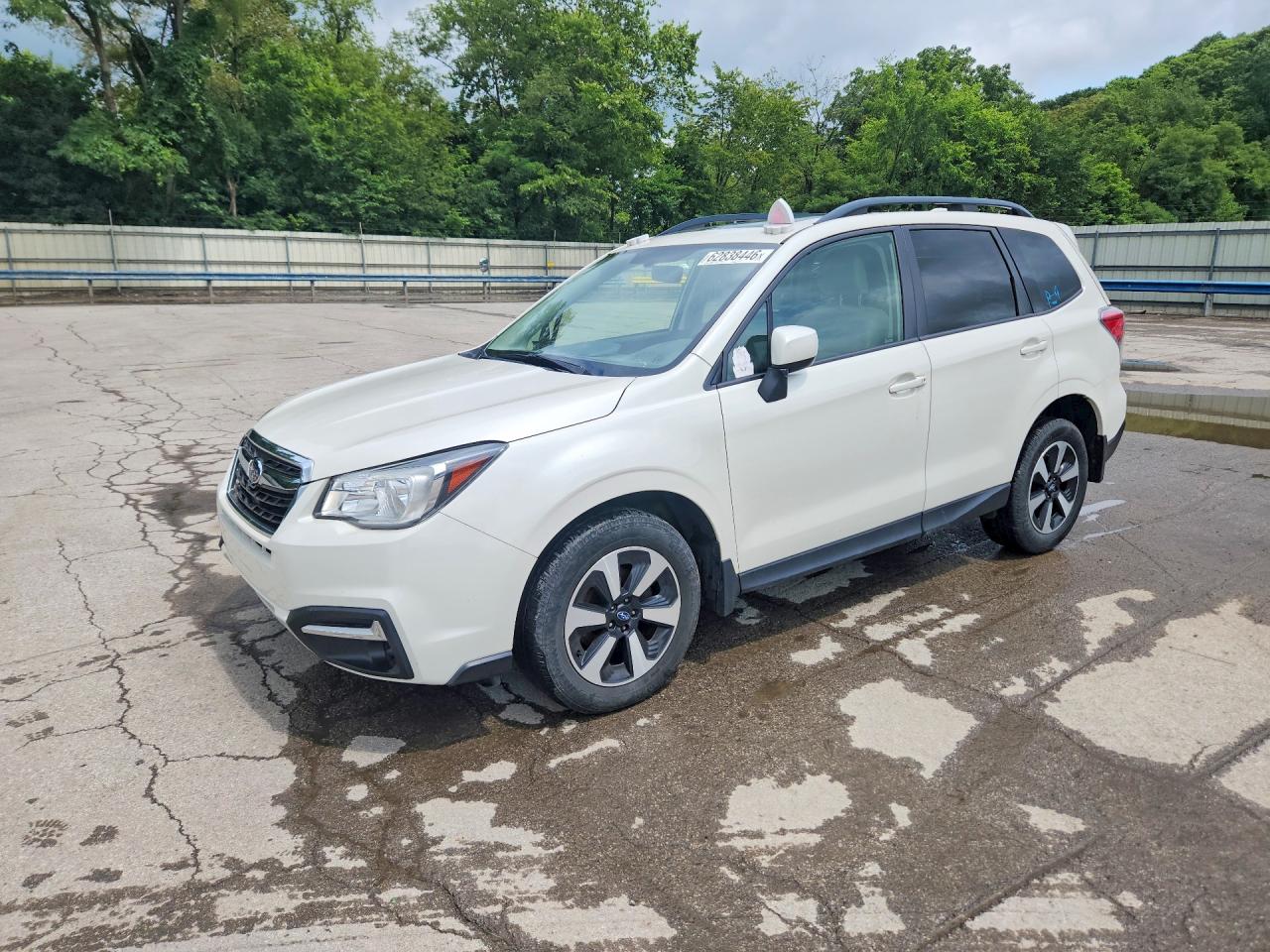 2017 Subaru Forester Premium, VIN JF2SJAEC8HH402409 — Rear end