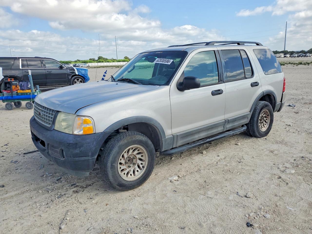 2003 Ford Explorer XLT, VIN 1FMZU63K23ZB02469 — Rear end