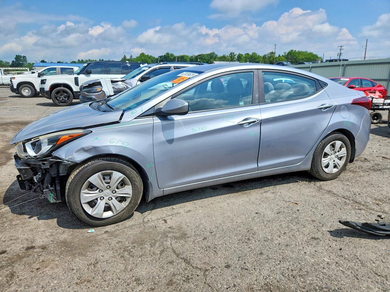 2016 Hyundai Elantra SE, VIN 5NPDH4AE6GH786296 — Side