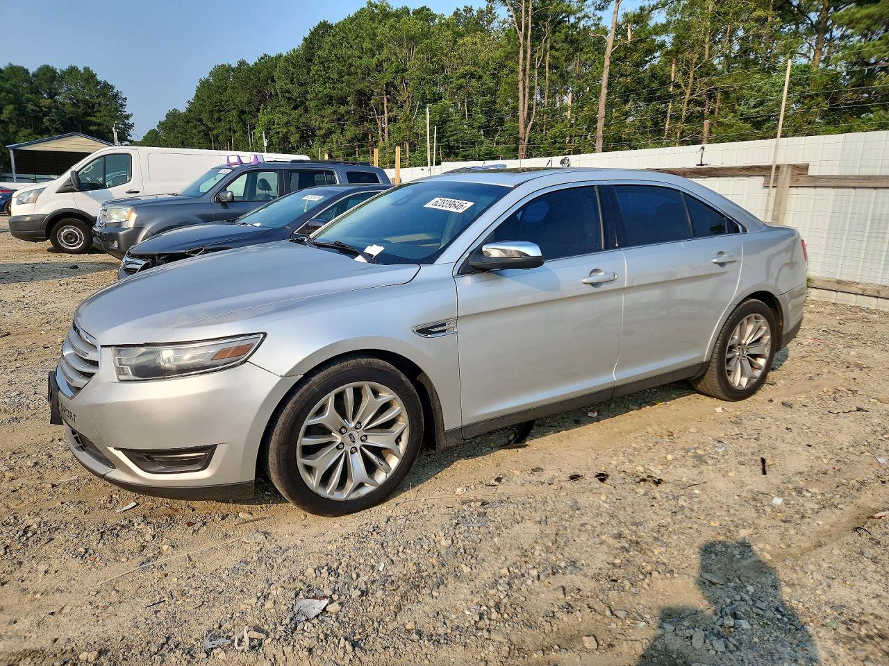 2018 Ford Taurus Limited, VIN 1FAHP2F82JG130433 — Side