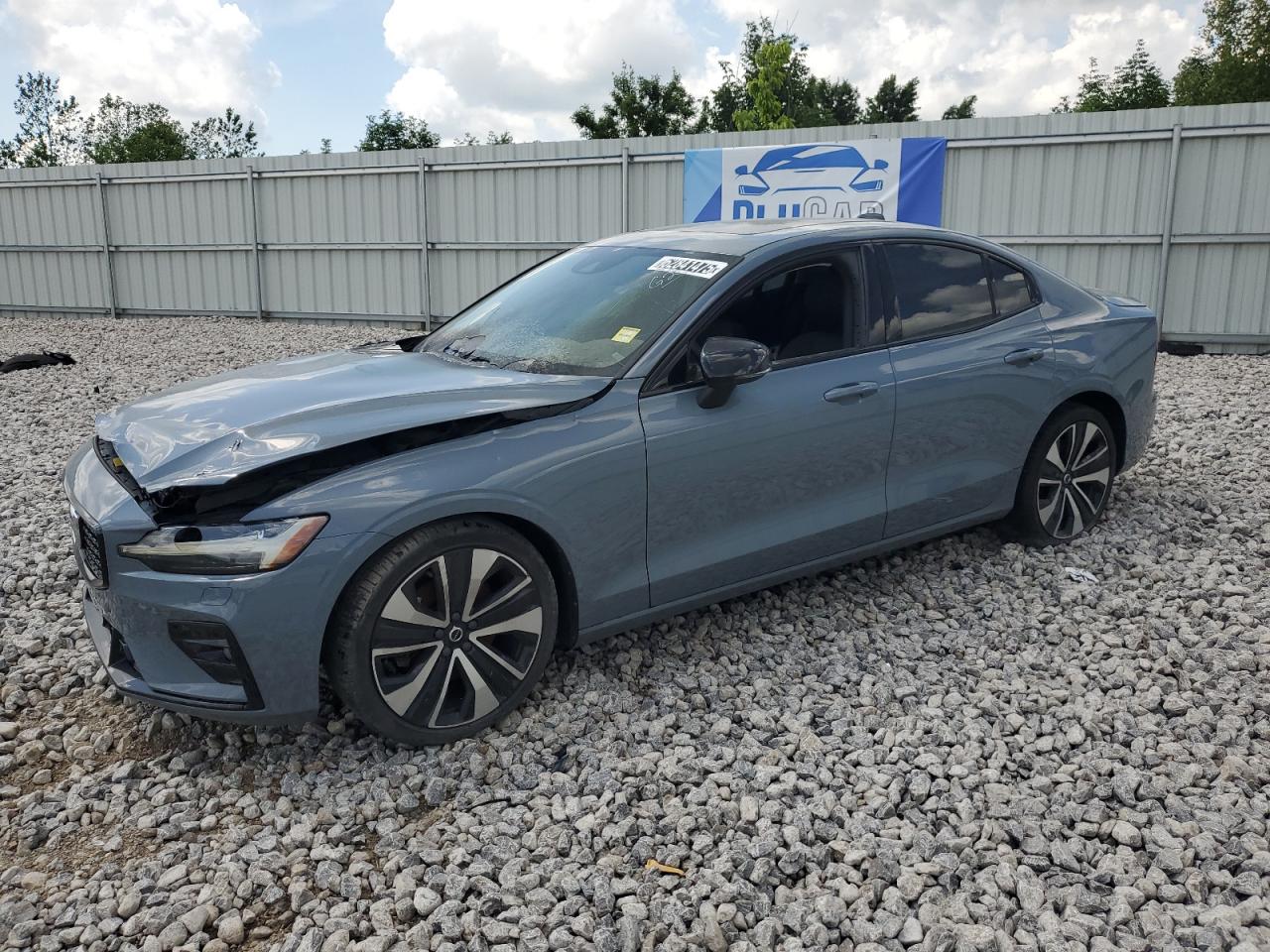 2022 Volvo S60 Momentum, VIN 7JRL12TZ5NG163114 — Burn