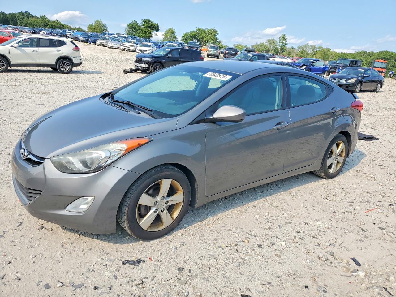 2013 Hyundai Elantra GLS, VIN 5NPDH4AE1DH381121 — Rear end