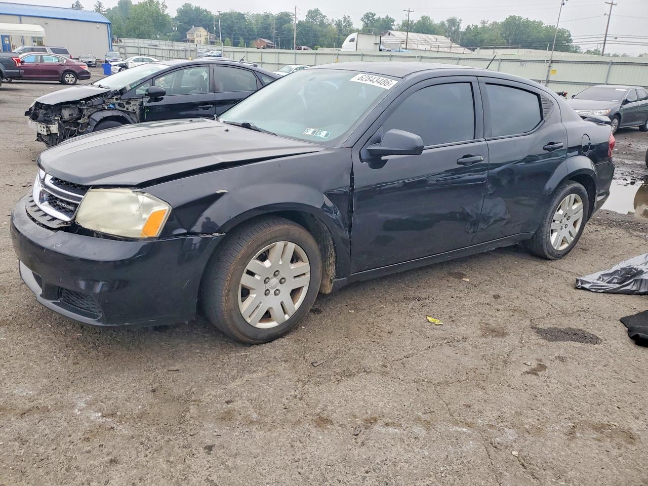 2011 Dodge Avenger Express, VIN 1B3BD4FB4BN609046 — Перед