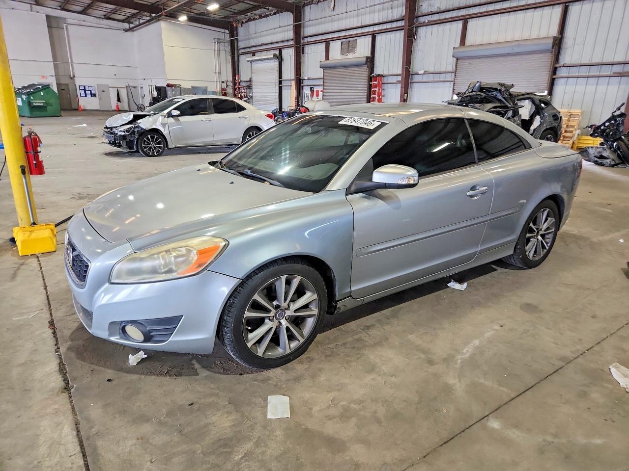 2012 Volvo C70 T5, VIN YV1672MC1CJ131789 — Minor dents and scratches