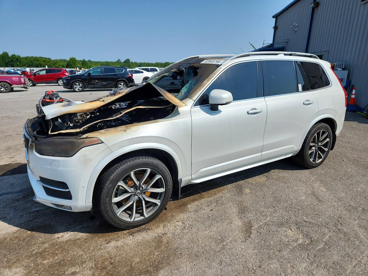 2017 Volvo XC90 Momentum, VIN YV4A22PK8H1163774 — Burn
