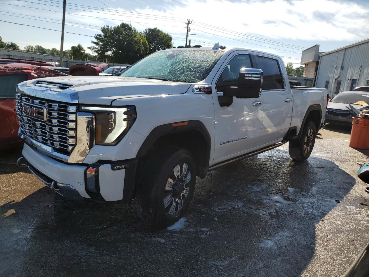 2024 GMC Sierra 2500HD Denali, VIN 1GT49REY9RF339165 — Front end