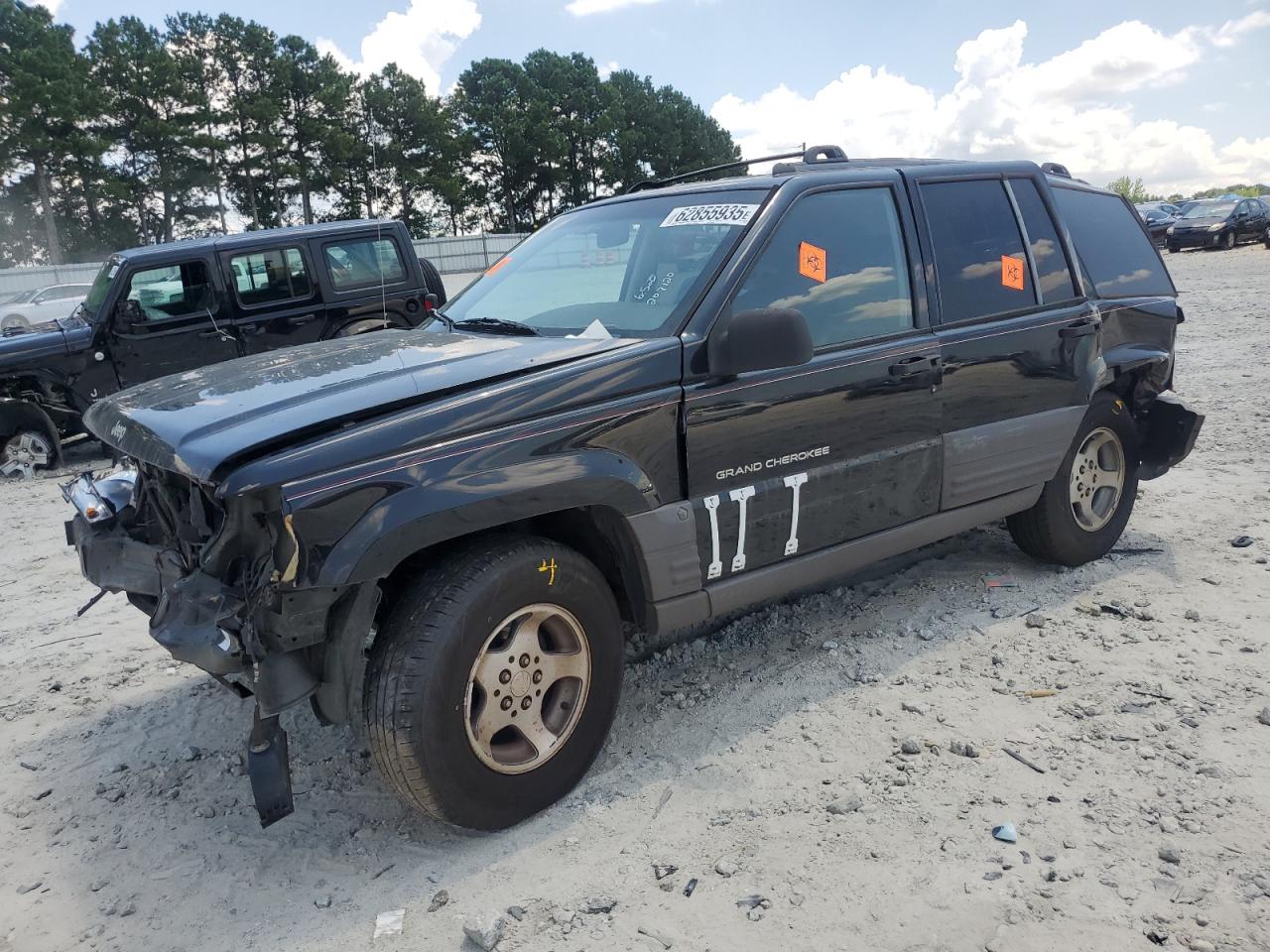 1996 Jeep Grand Cherokee Laredo, VIN 1J4FX58S8TC169379 — Rear end