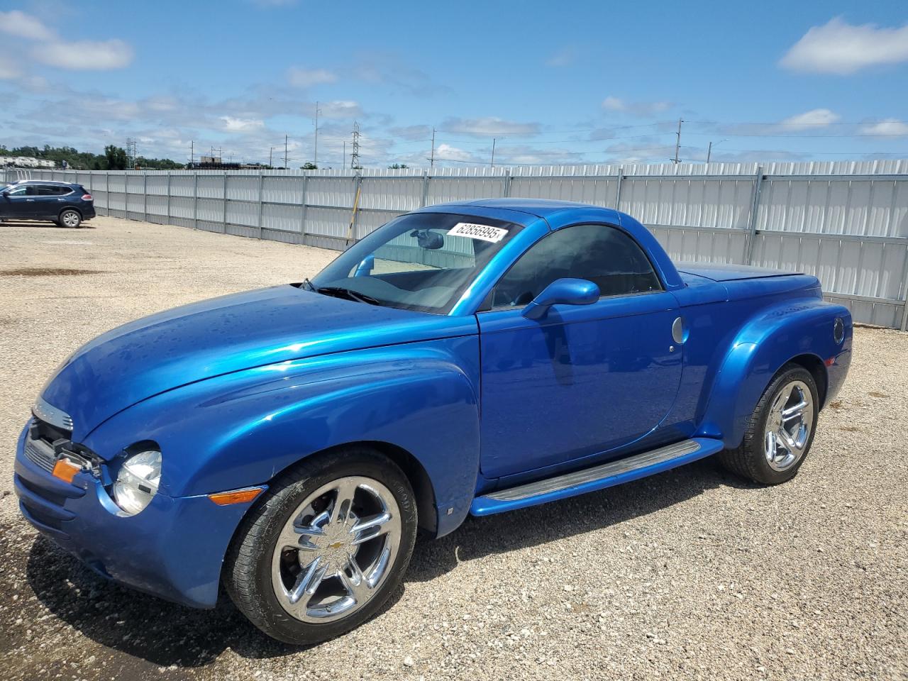 2006 Chevrolet SSR LS, VIN 1GCES14H26B121647 — Front end