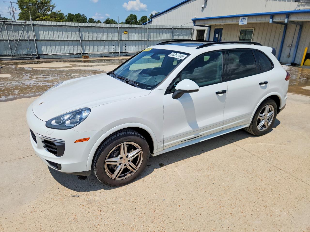 2018 Porsche Cayenne, VIN WP1AA2A27JKA01793 — Minor dents and scratches