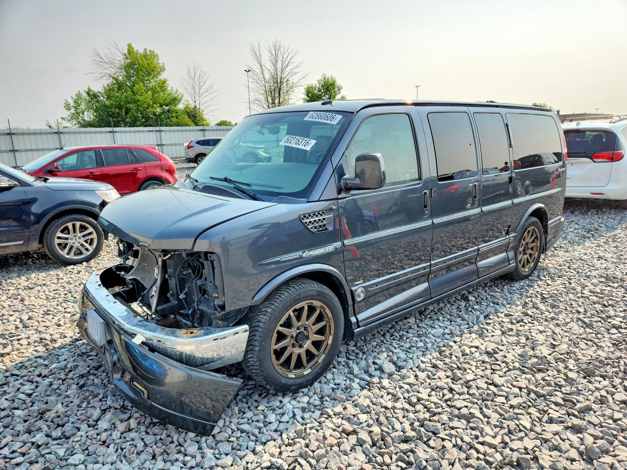 2014 Chevrolet Express, VIN 1GBSHDC46E1166410 — Front end