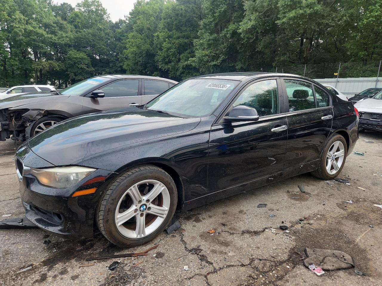 2014 BMW 3 Series 320i xDrive, VIN WBA3C3C51EF984144 — Minor dents and scratches
