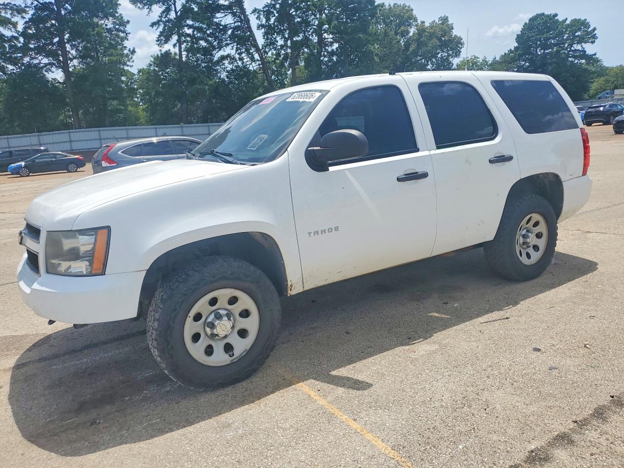 2014 Chevrolet Tahoe Commercial, VIN 1GNSK4E07ER163077 — Перед