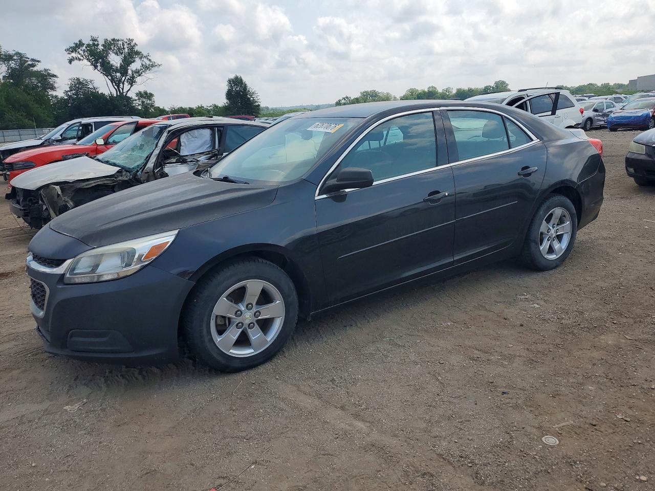 2015 Chevrolet Malibu LS, VIN 1G11A5SL3FF323625 — Minor dents and scratches