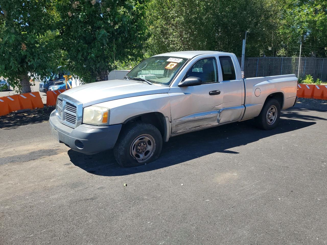 2007 Dodge Dakota ST, VIN 1D7HE22K47S198956 — Бок