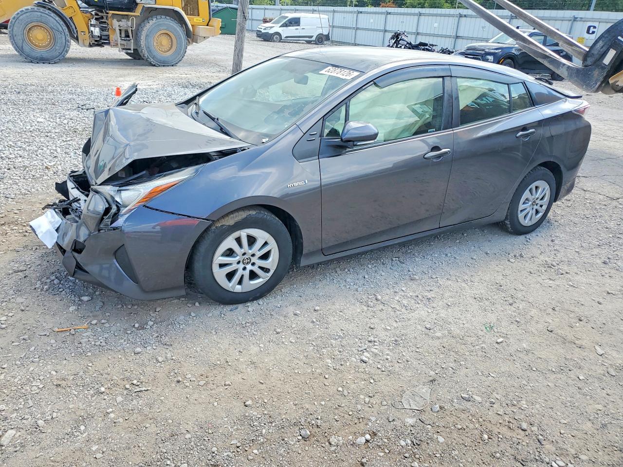 2016 Toyota Prius Two, VIN JTDKBRFU9G3521650 — Перед