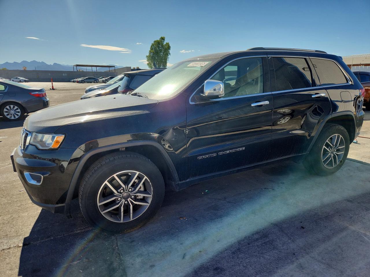 2020 Jeep Grand Cherokee Limited, VIN 1C4RJEBG8LC294648 — Minor dents and scratches