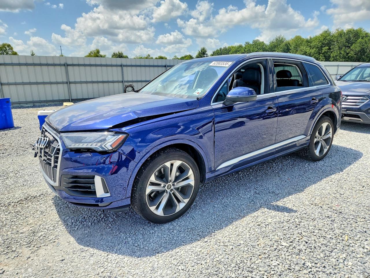 2023 Audi Q7 Premium Plus, VIN WA1LXBF78PD028960 — Перед