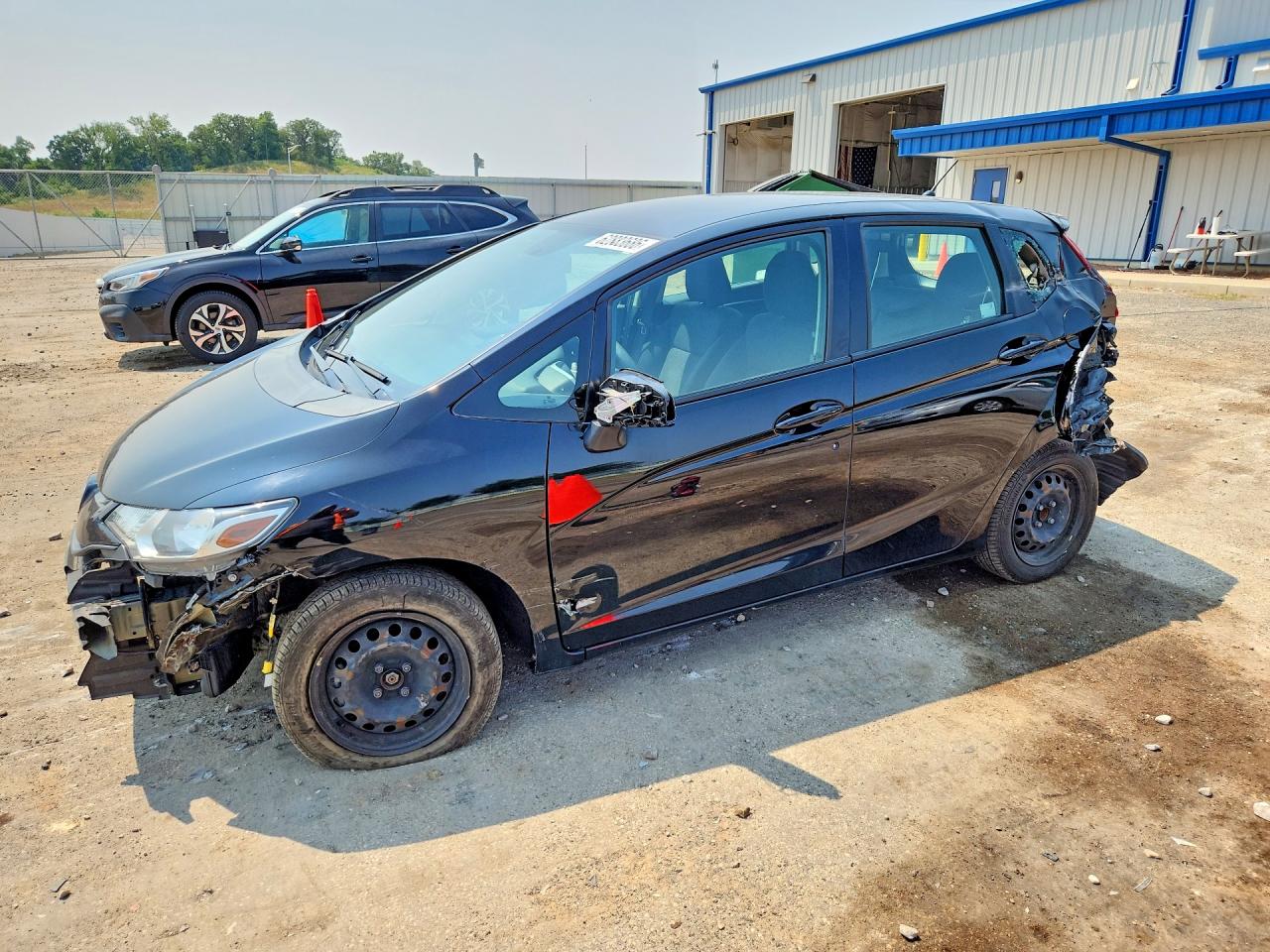 2016 Honda Fit LX, VIN 3HGGK5H56GM701351 — Перед