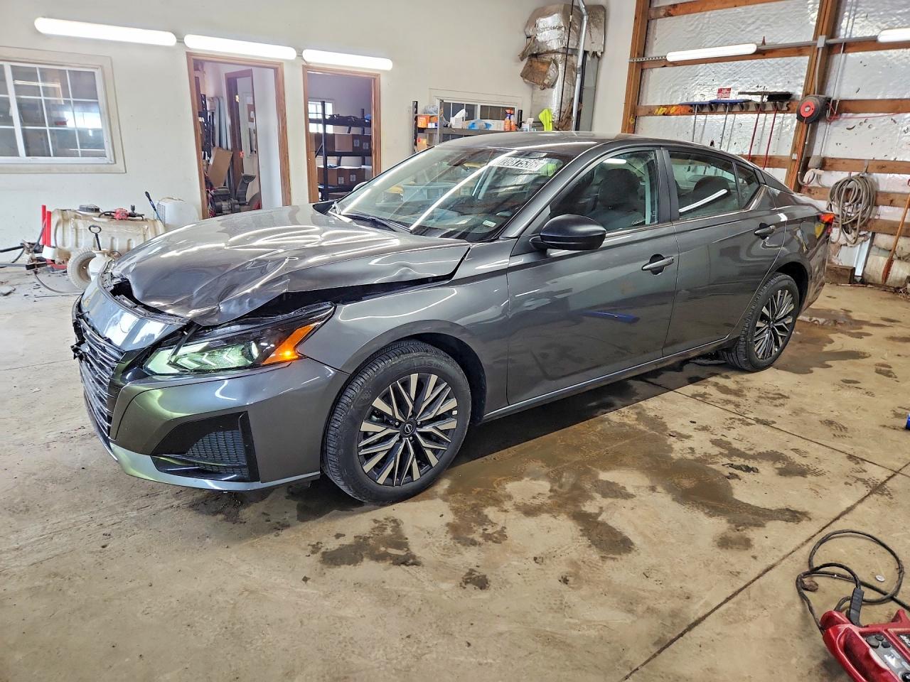 2026 Nissan Altima SV, VIN 1N4BL4DW4TN332557 — Front end