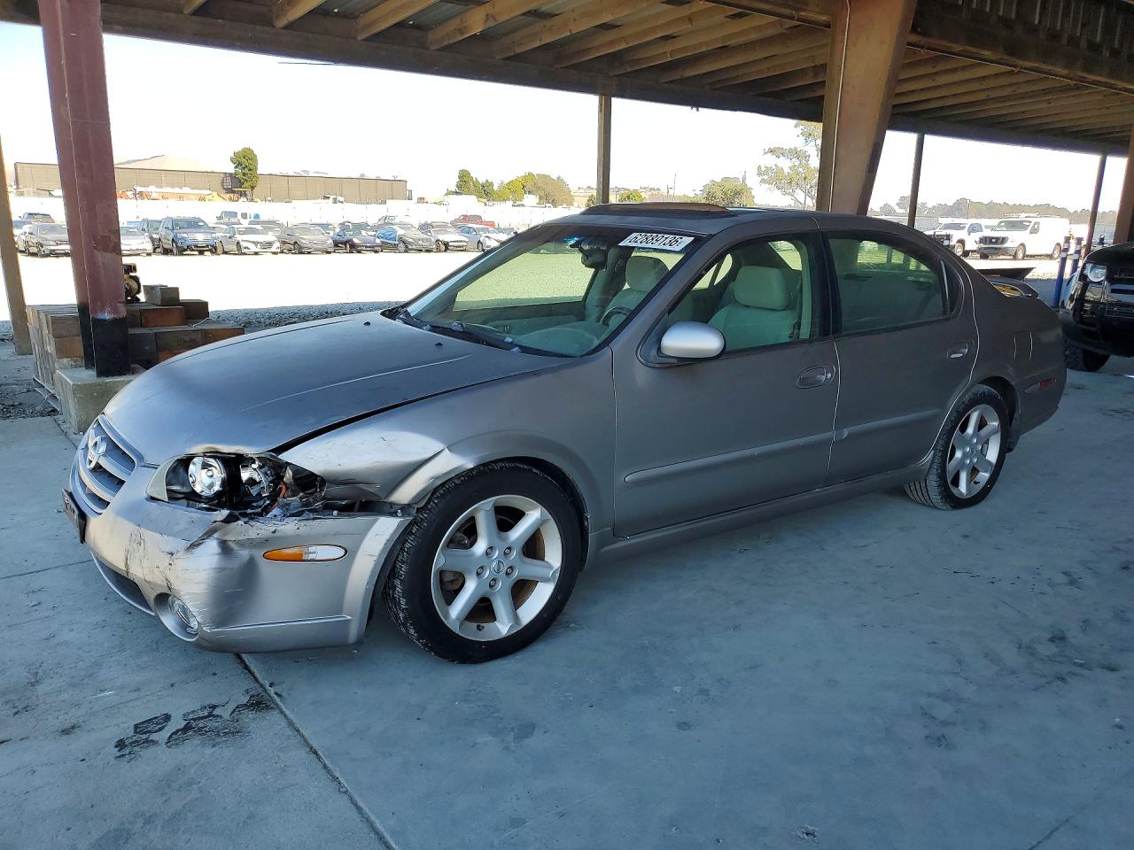 2002 Nissan Maxima SE, VIN JN1DA31A42T001065 — Перед