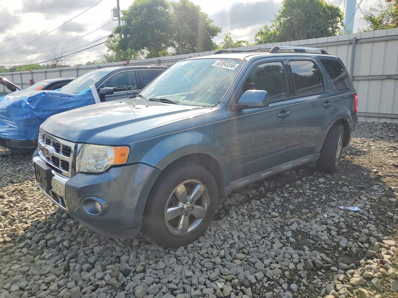 2011 Ford Escape Limited, VIN 1FMCU9EG1BKB17956 — Rear end