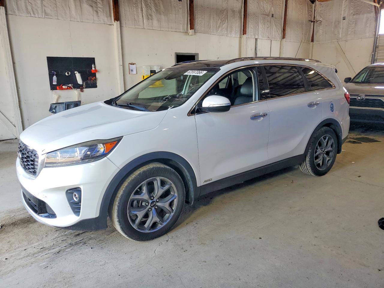 2019 Kia Sorento EX, VIN 5XYPHDA52KG601464 — Side