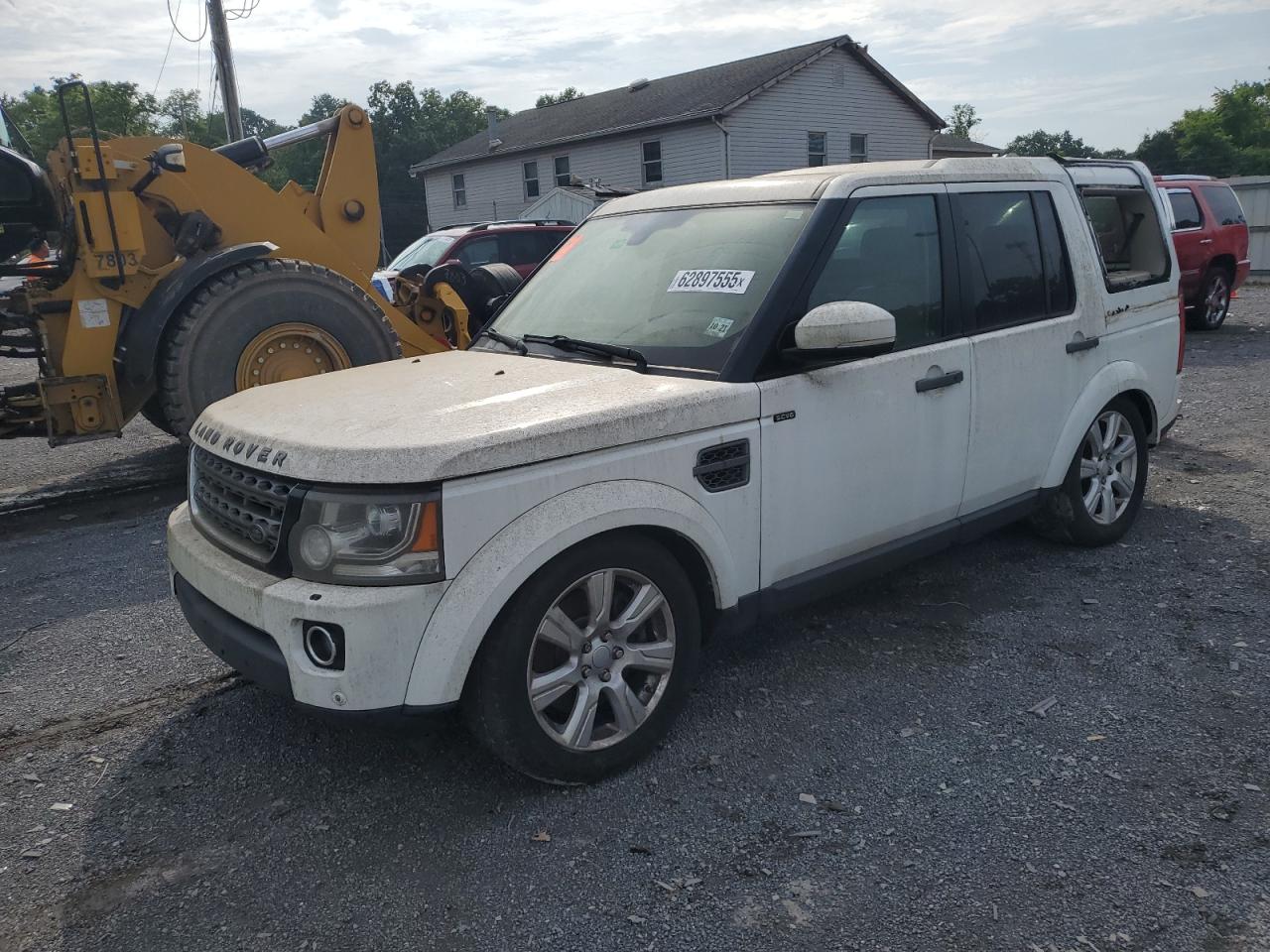 2016 Land Rover LR4 HSE, VIN SALAG2V67GA806049 — Auction photo 1 of 4