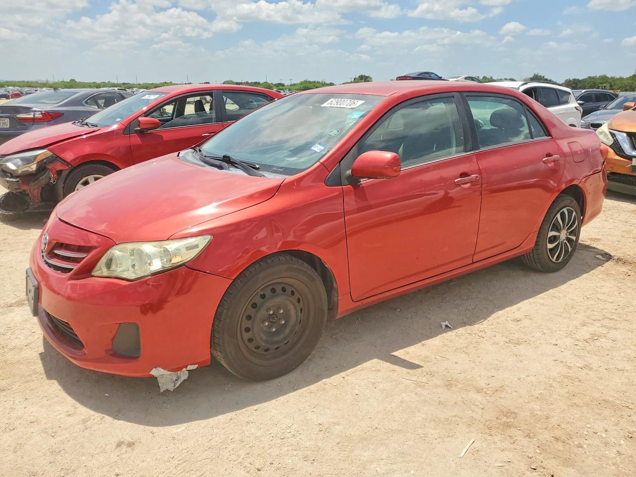 2013 Toyota Corolla LE, VIN 5YFBU4EE7DP149140 — Front end