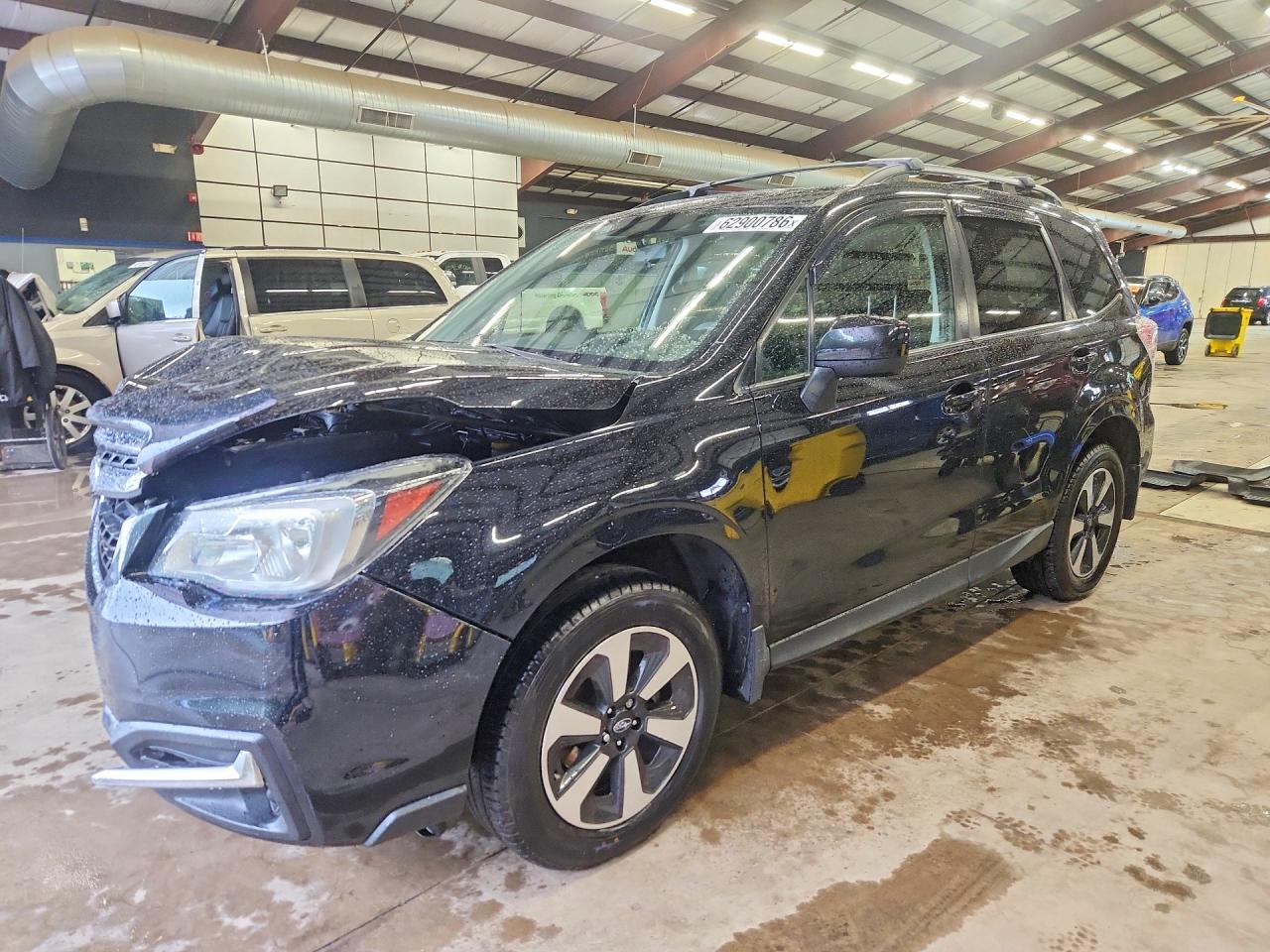 2017 Subaru Forester Premium, VIN JF2SJAEC7HH404233 — Front end