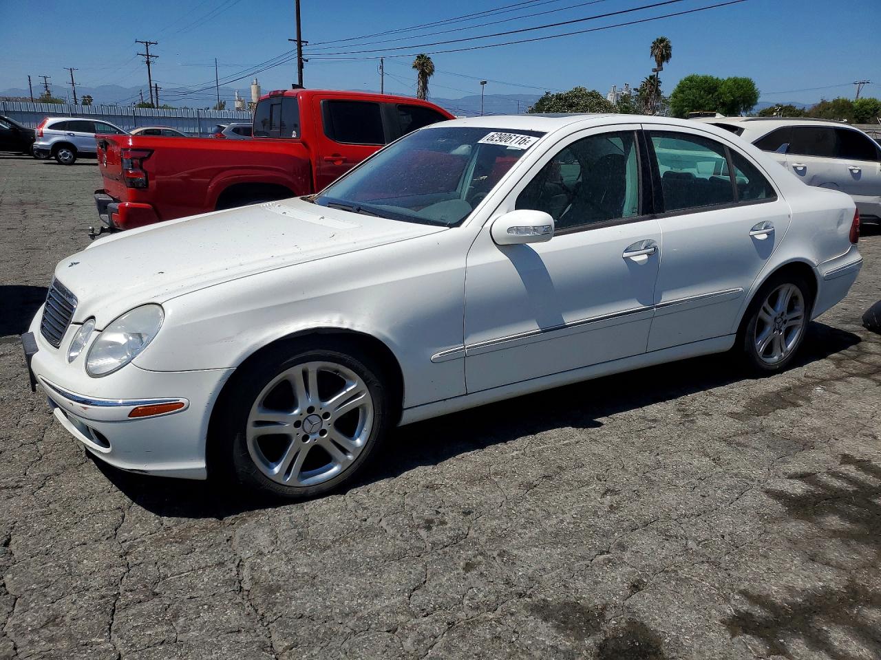 2004 Mercedes-Benz E 320, VIN WDBUF65J74A502328 — Front end