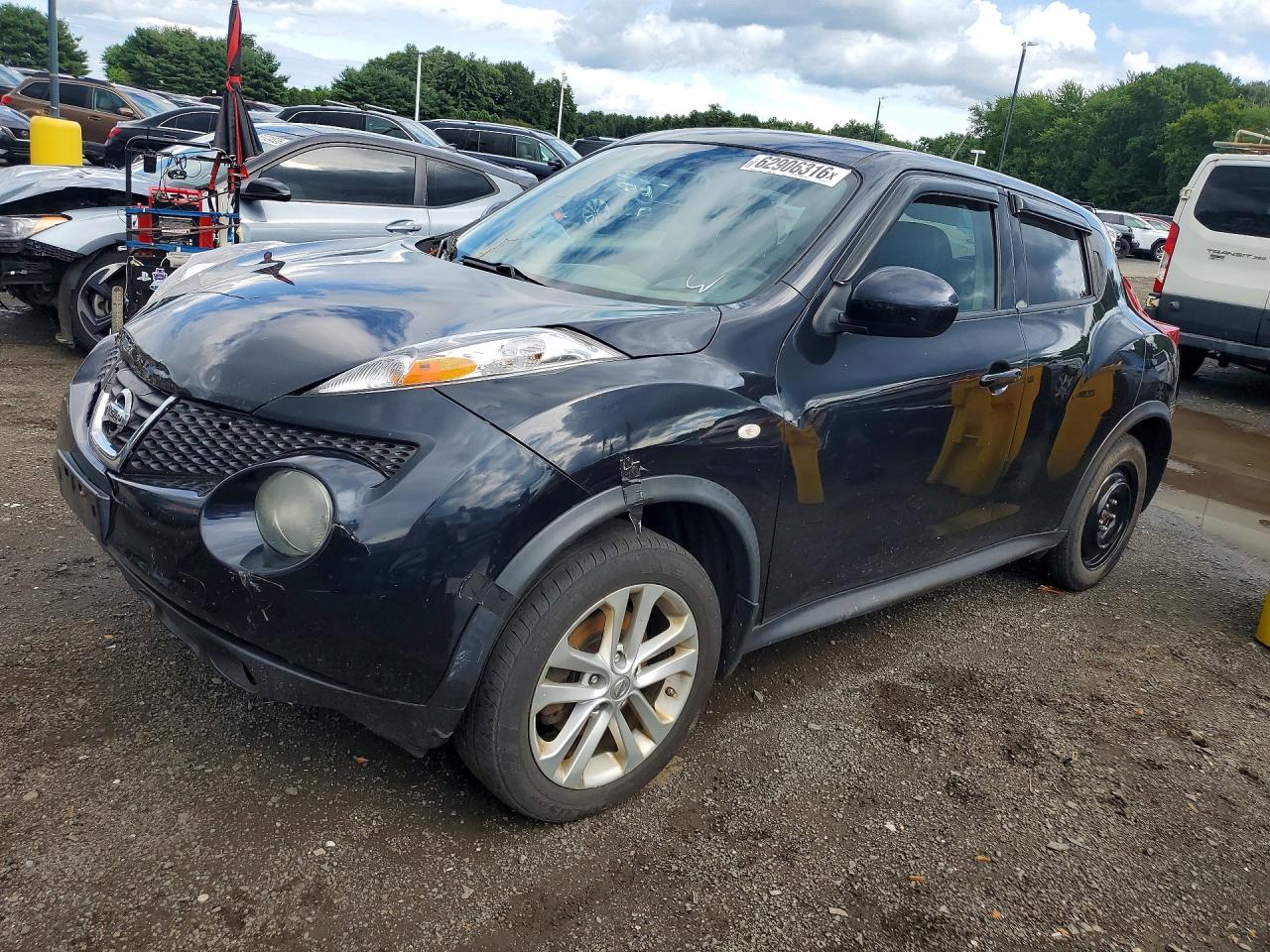 2014 Nissan Juke S, VIN JN8AF5MV5ET357027 — Front end