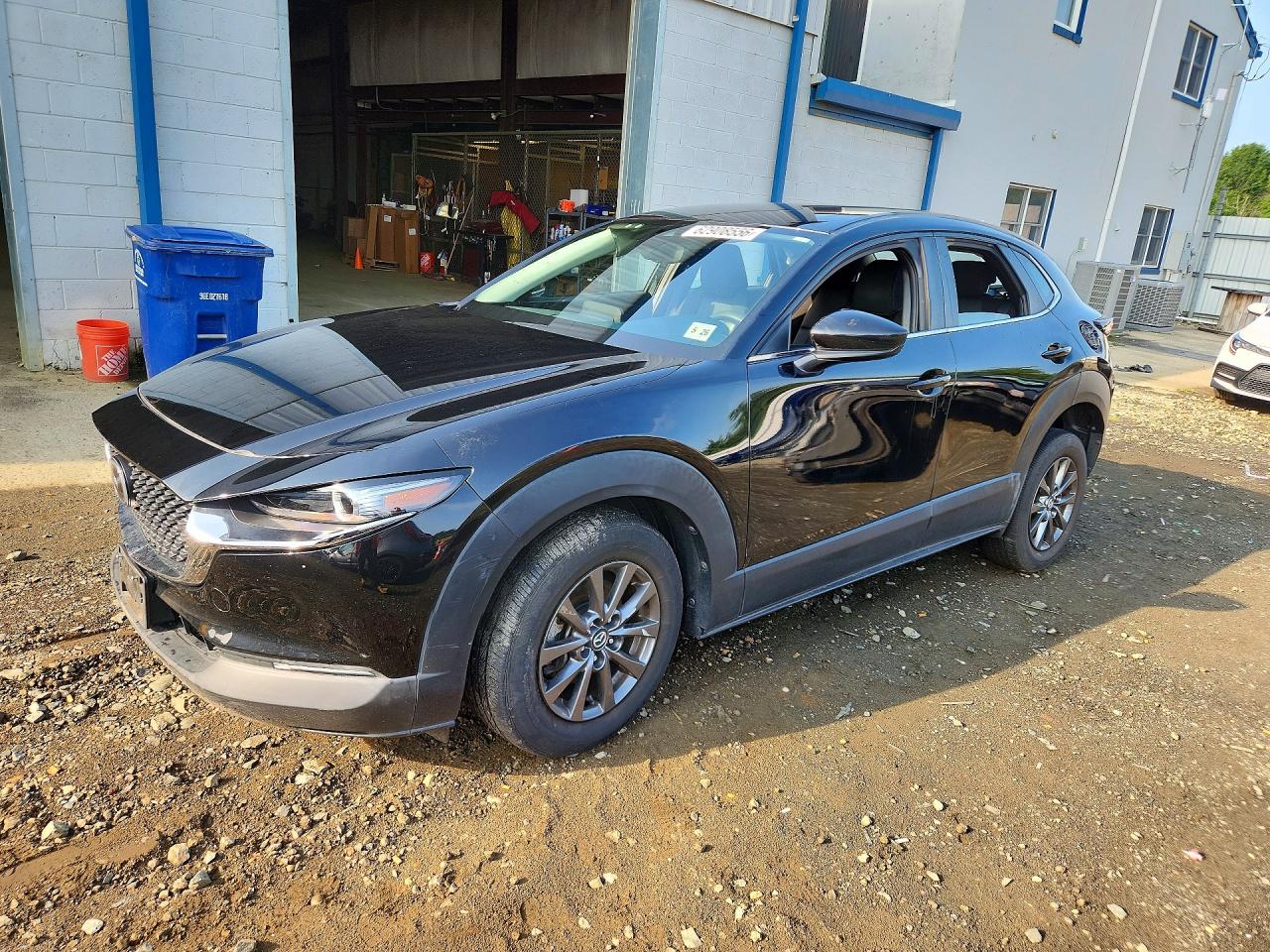 2021 Mazda CX-30 S, VIN 3MVDMBAL0MM226809 — Front end