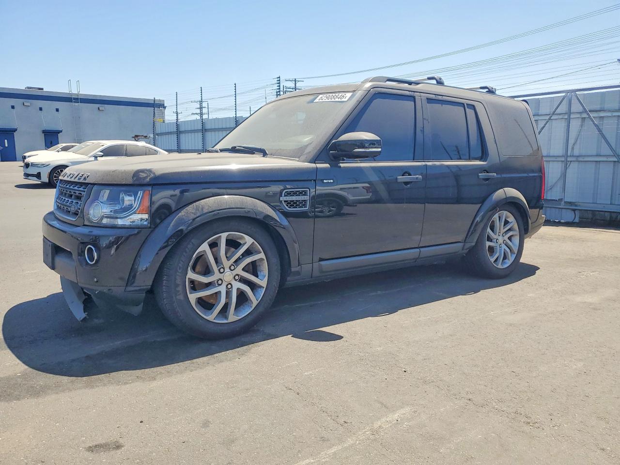 2014 Land Rover LR4 HSE, VIN SALAG2V69EA718715 — Undercarriage