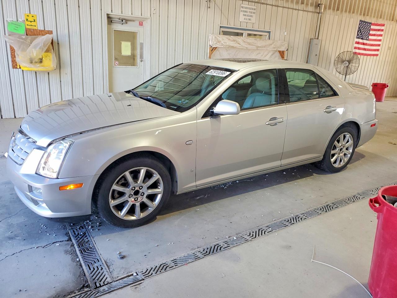 2007 Cadillac STS, VIN 1G6DW677470121889 — Front end