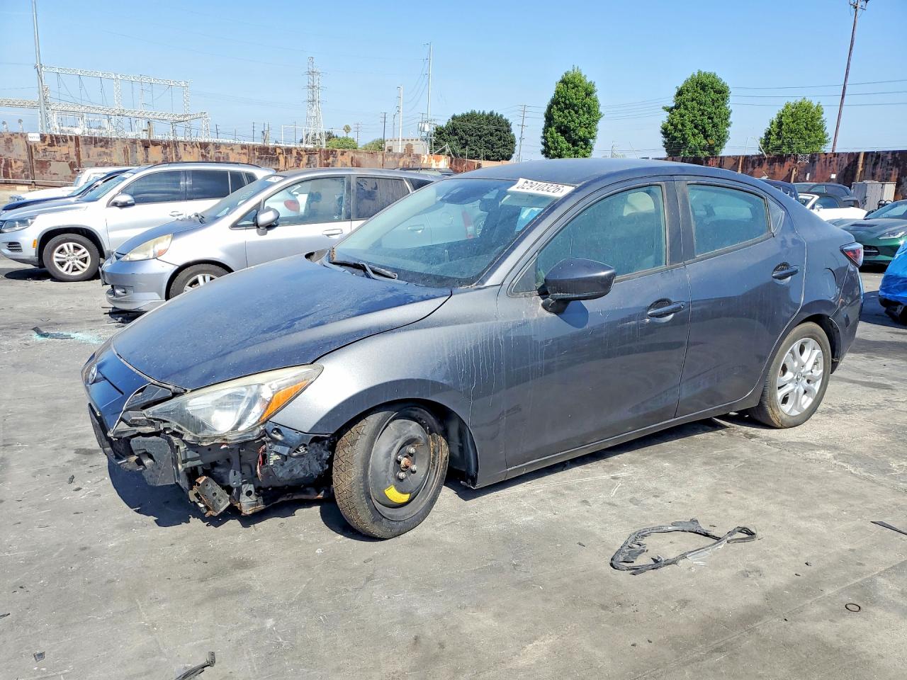 2017 Toyota Yaris, VIN 3MYDLBYVXHY152732 — Front end
