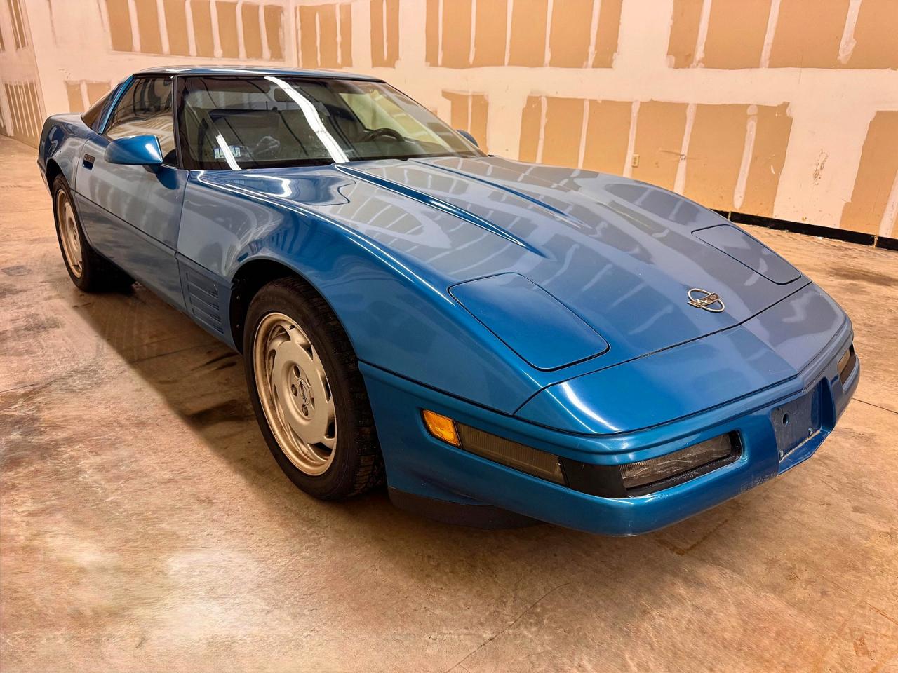 1992 Chevrolet Corvette, VIN 1G1YY23P1N511473 — Normal wear